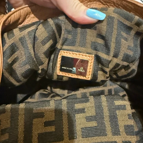 Fendi Leather Spy Vintage Brown Hobos, Handbag in EUC with cards and dust bag - Picture 10 of 16